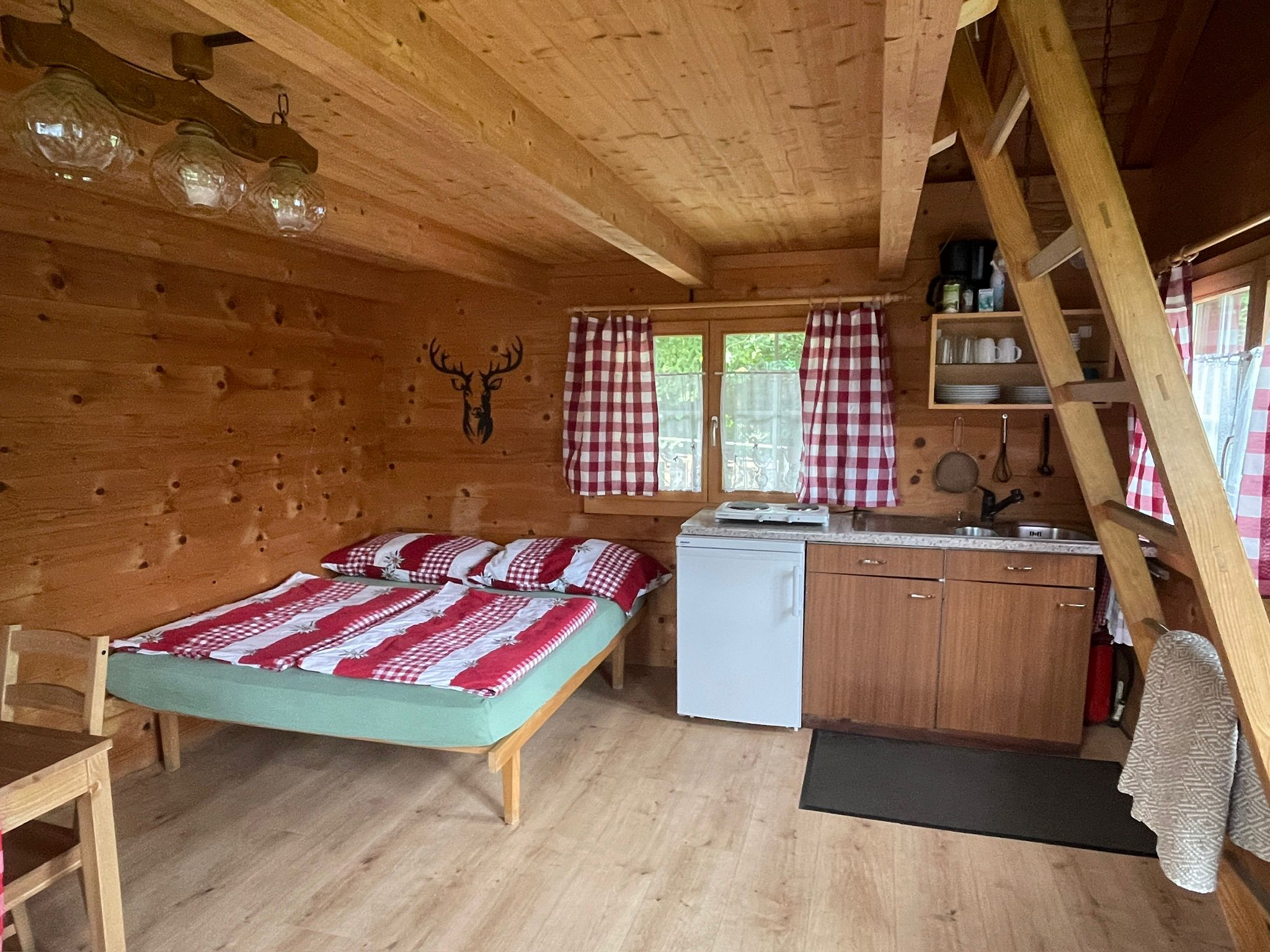 Chalet with a small kitchen